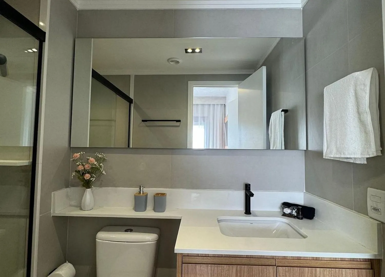 F_401 | Studio Novo Na Faria Lima 700 Mts Do Metro Sao Paulo Apartment